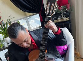 Horacio Jones - Guitarist San Diego - Classical Guitarist - San Diego, CA - Hero Gallery 4