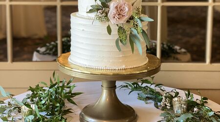 Black and Gold Fondant Tiered Cake - Alyssas Cakery