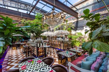 Beatnik West Town - The Courtyard - Private Garden - Chicago, IL - Hero Main