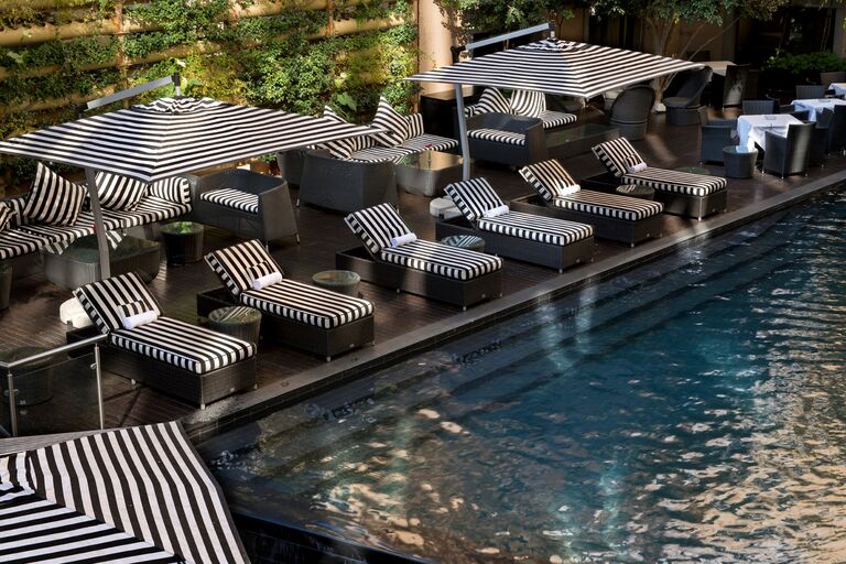 davinci hotels pool with stripes