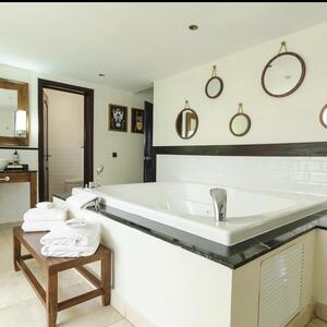 Gallery Photo 59