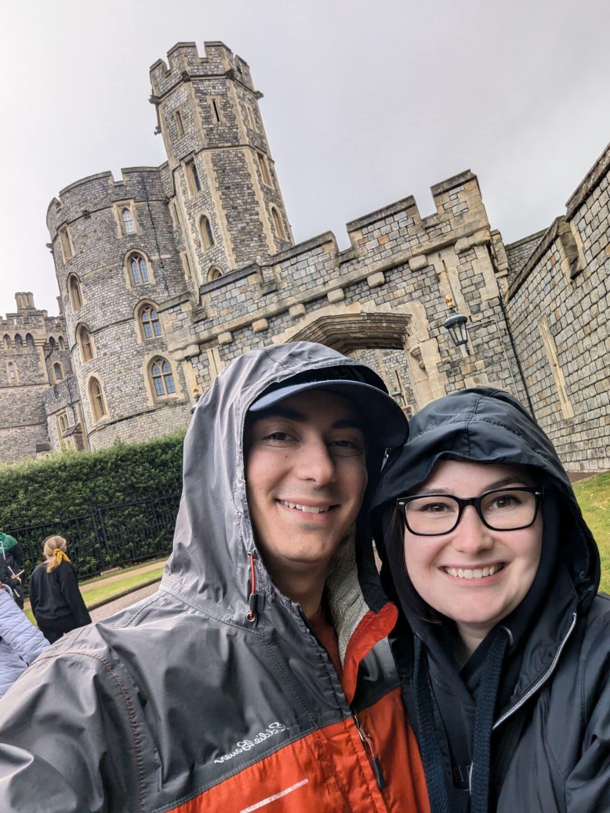 Next stop was London! We saw Big Ben, explored Piccadilly Circus, and visited some incredible castles—Windsor Castle, Buckingham Palace, and even Hogwarts at the Warner Bros. Studio! 🇬🇧🏰🎡
