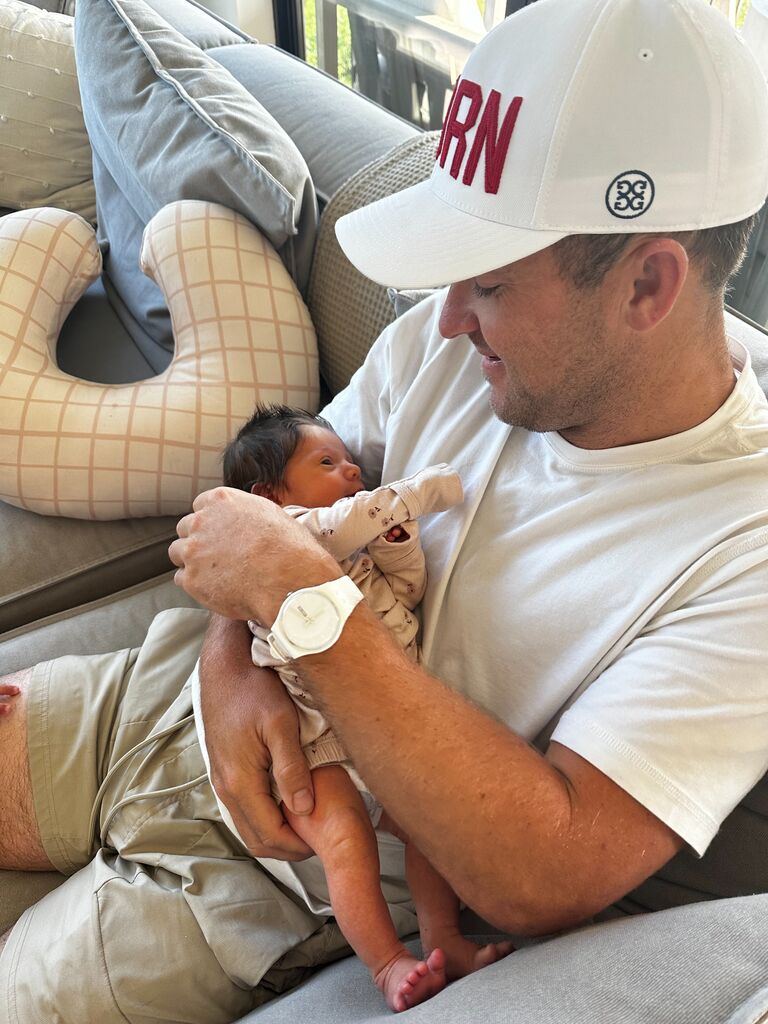 Our 2nd trip back to Nebraska to meet precious baby Isla (Chloe's new niece)!