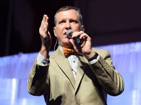 Darron Meares - Bowtie Benefit Auctions - Auctioneer - Greenville, SC - Hero Gallery 3