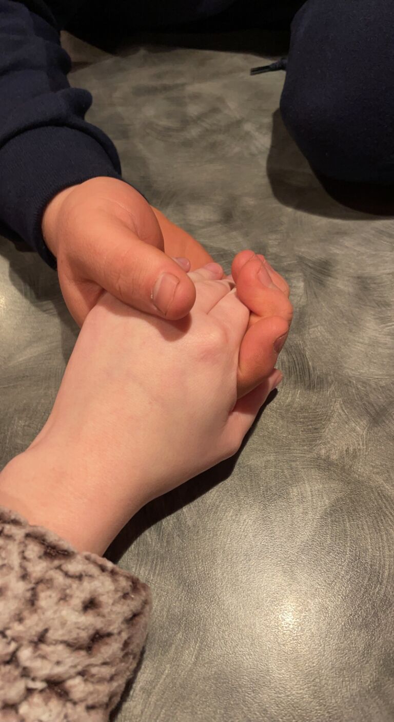 Lexi and Brandon met online and decided to go out to dinner to meet each other in person.