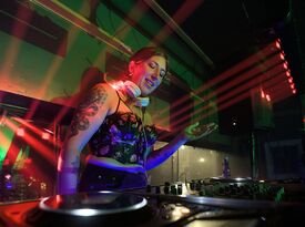 Jessica Jones - DJ - San Diego, CA - Hero Gallery 1