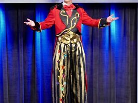 Mike Weakley - StiltFun - Stilt Walker - Orlando, FL - Hero Gallery 2