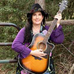 Suzanne's Band-Singer/Acoustic Guitar/Keys, profile image