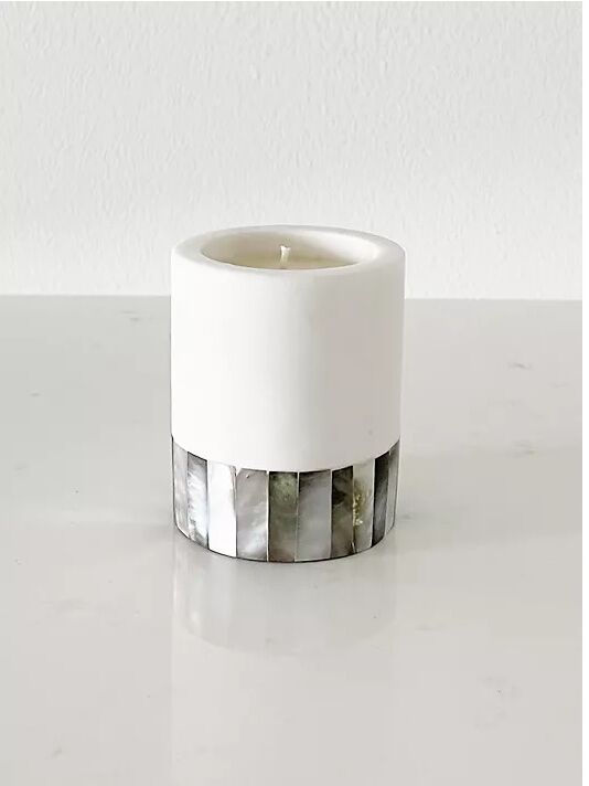 White marble candle with pearl base