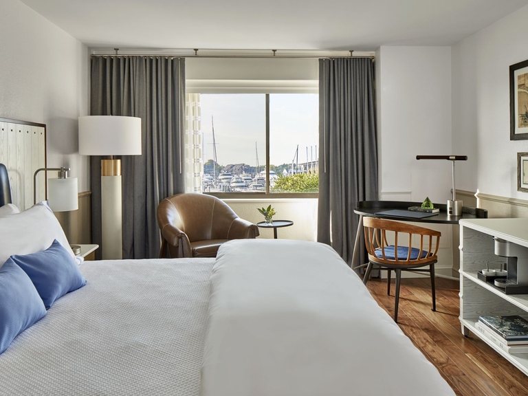 Annapolis Waterfront Hotel
