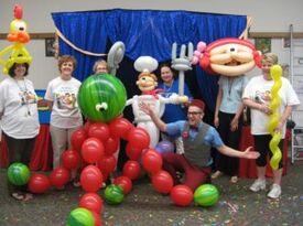 Smarty Pants - Balloon Twister - Park Ridge, IL - Hero Gallery 4