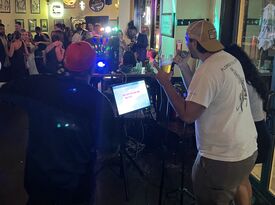 Kickass Karaoke and Mobile DJ Service - Karaoke DJ - Chicago, IL - Hero Gallery 4