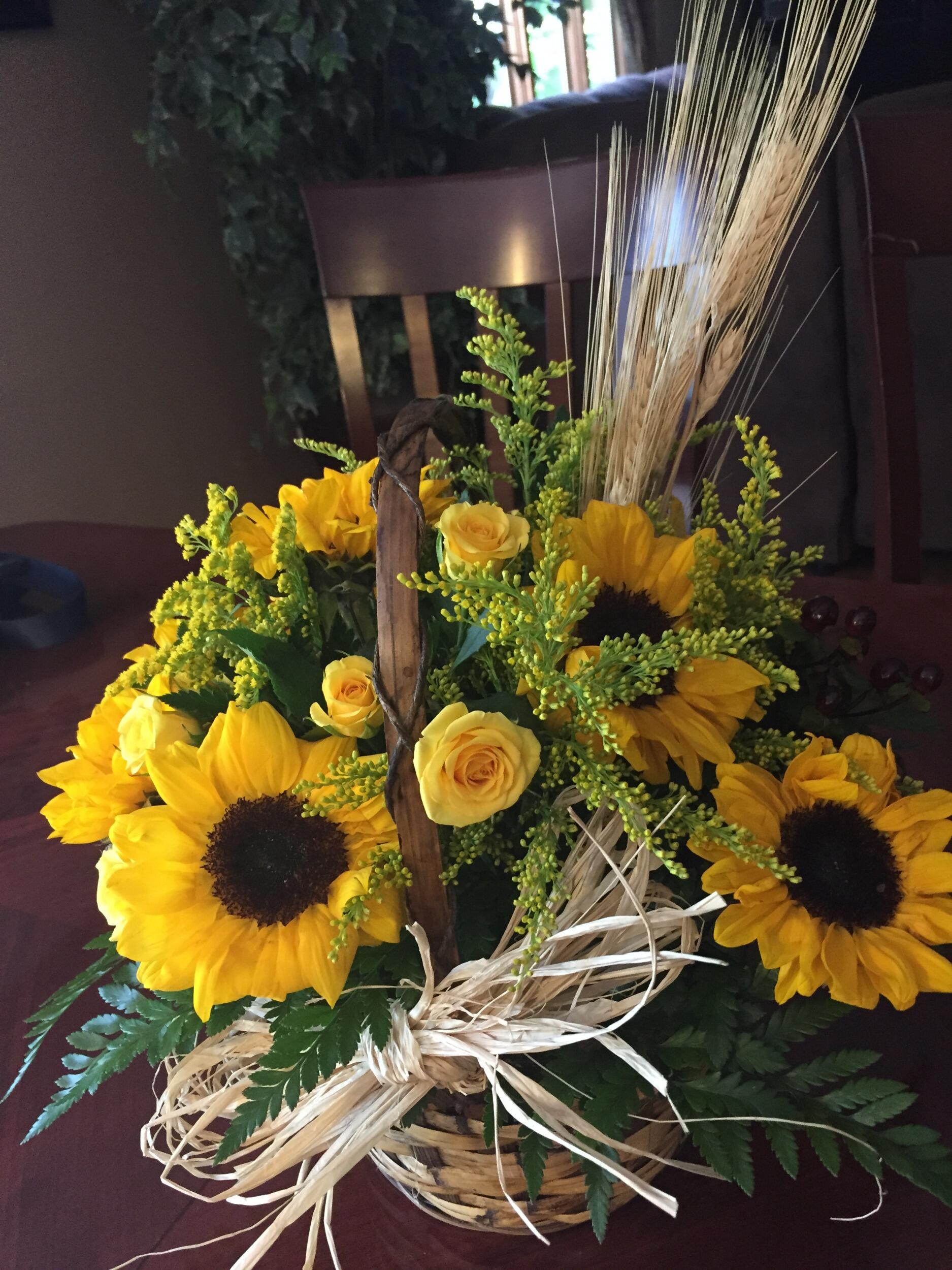 The beautiful bouquet of flowers Anthony got for me a week before my surgery.  I still have them dried up in the closet at my parents house. LOL