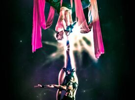 Duo Rêves - Circus Performer - Seattle, WA - Hero Gallery 2