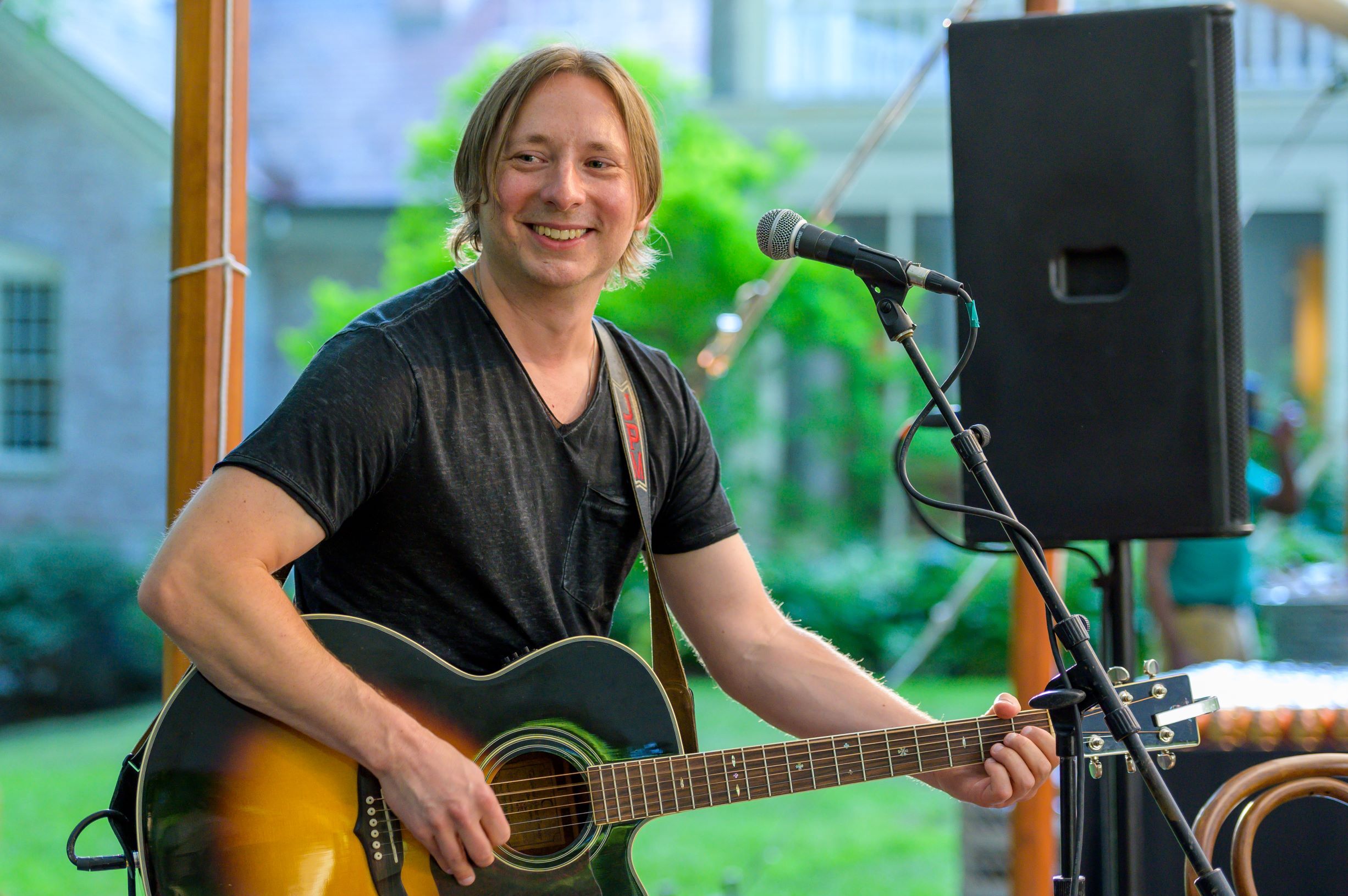 Jason Patrick Meyers - Acoustic Guitarist Cleveland, OH - The Bash