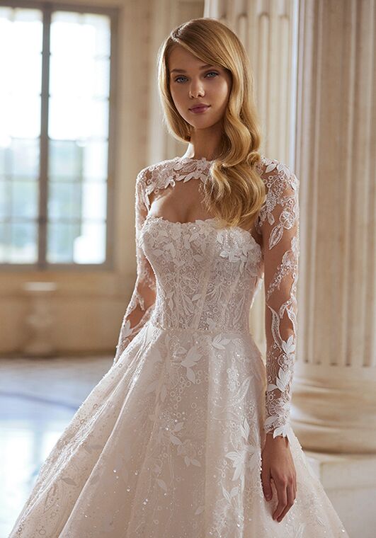 Clara In バーガンディ Vネックレオタード♡ Rosa Clará Dreams ENEIDA Wedding Dress | The Knot
