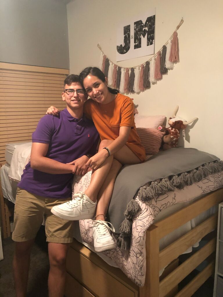 Dropping off Mariana for her second yr at UT