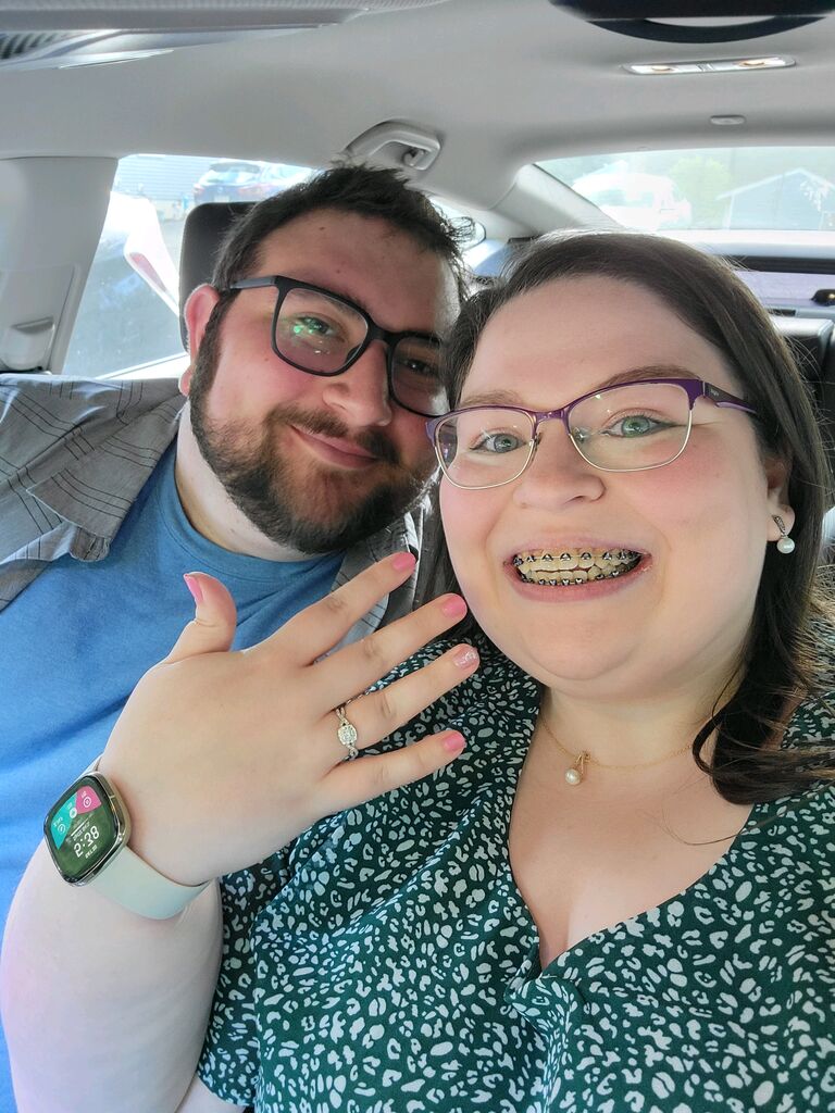 She said yes!!
•Oxford, MA