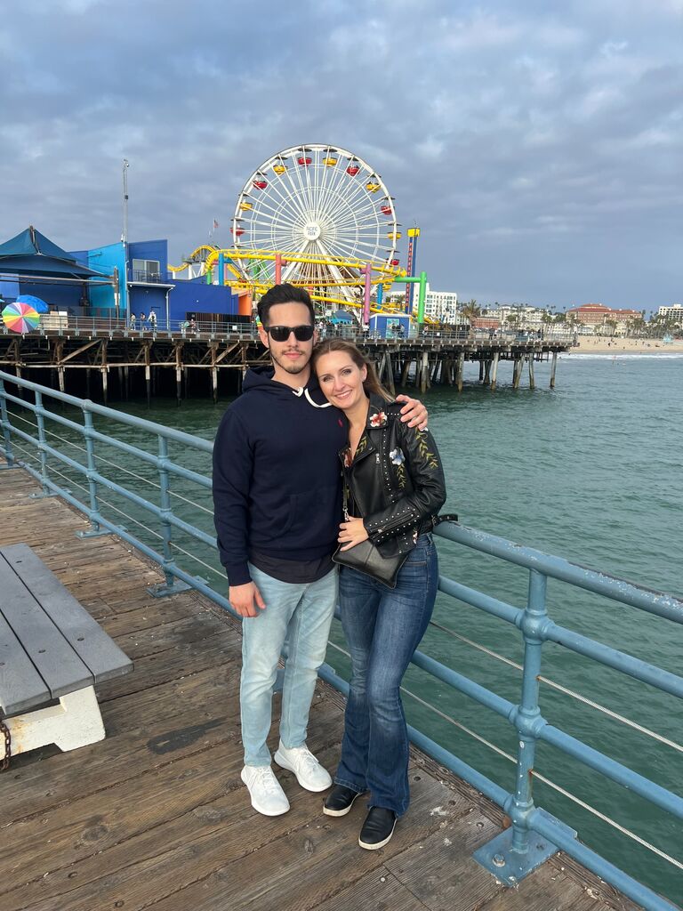 After 4 months we made it official in San Diego, CA

Después de 4 meses la hicimos oficial en San Diego, CA