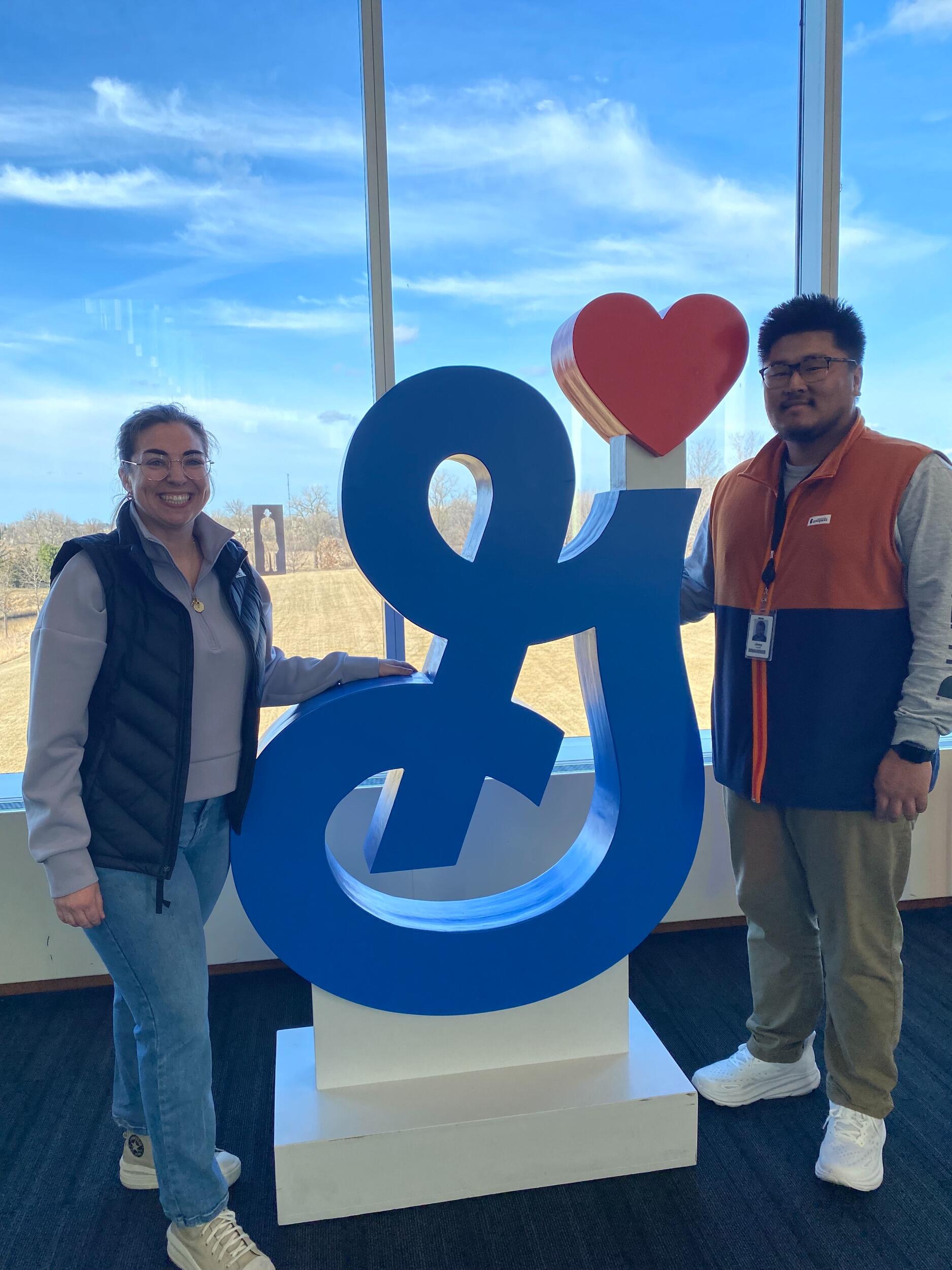 6 years later, Abbie and Joey work for the same company again! 