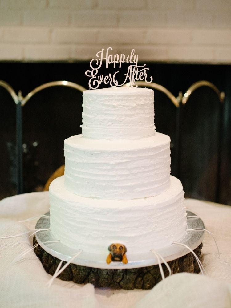 cake pull charms in wedding cake