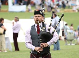 Derek Midgley Bagpiper - Bagpiper - Asbury Park, NJ - Hero Gallery 4