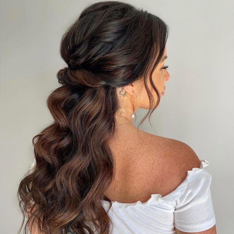 Gorgeous Curly Hairstyles for Wedding Day Hair Inspiration