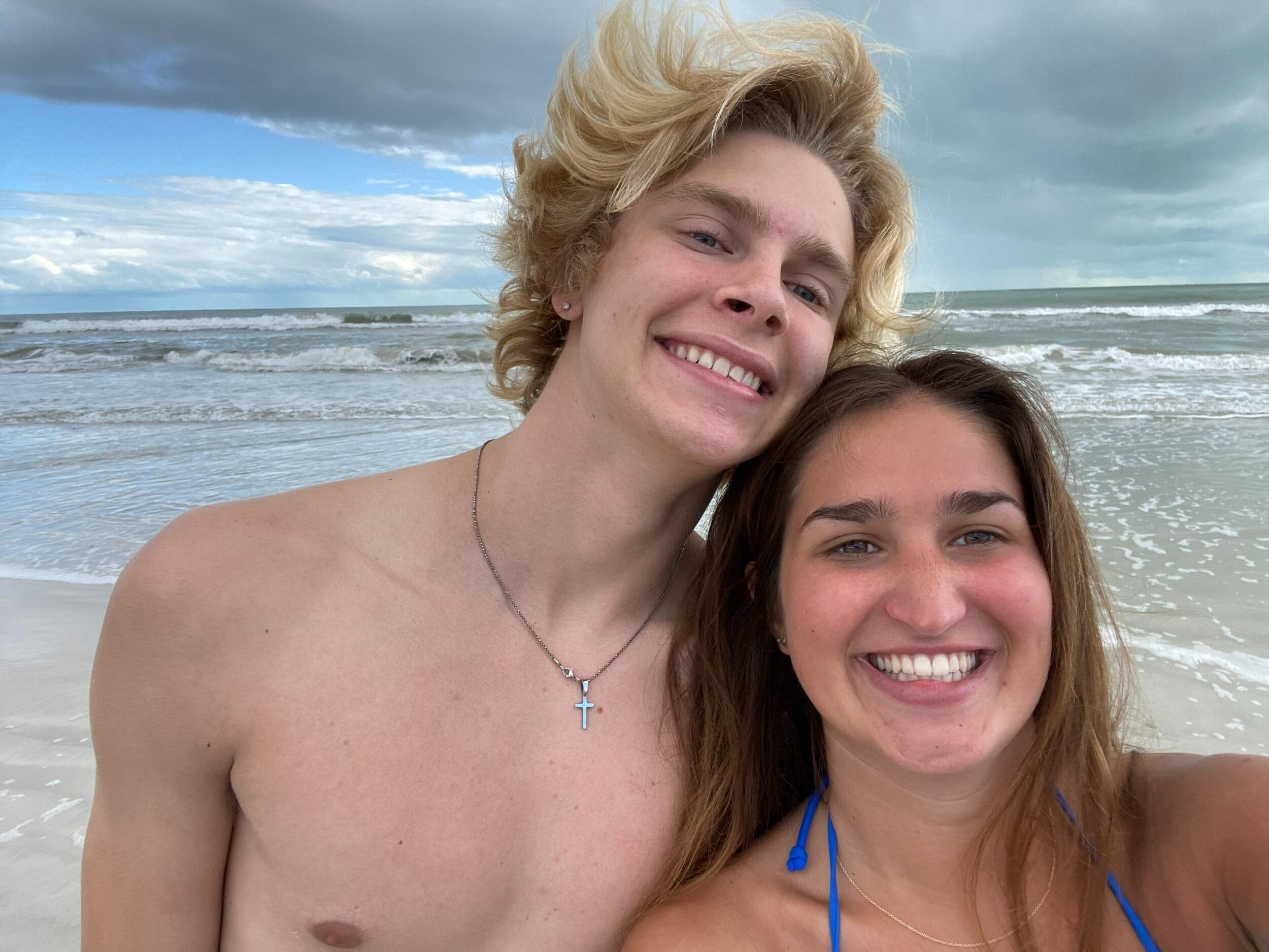 After a summer full of lake trips, stl dates, and spending time with friends and family, Margo started her freshman year of college at the University of Tampa while Luke was at SLU! Thankfully Luke got to visit twice in her one semester there!