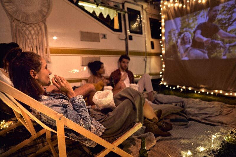 Christmas in July party ideas - outdoor Christmas movie screening