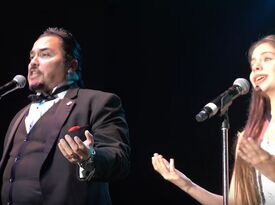 tenor HUGO CASTILLO: Opera Crossover, Latin & More - Opera Singer - Los Angeles, CA - Hero Gallery 1