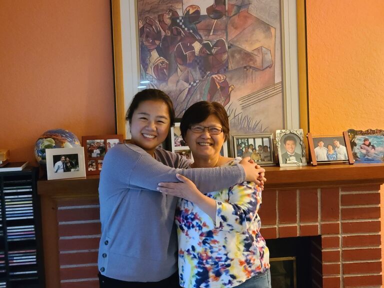 The 2 most important Women in Kevin's life.
Big moment! First time bringing Yi to meet Kevin's parents. (Dad wasn't important enough here to make the picture)