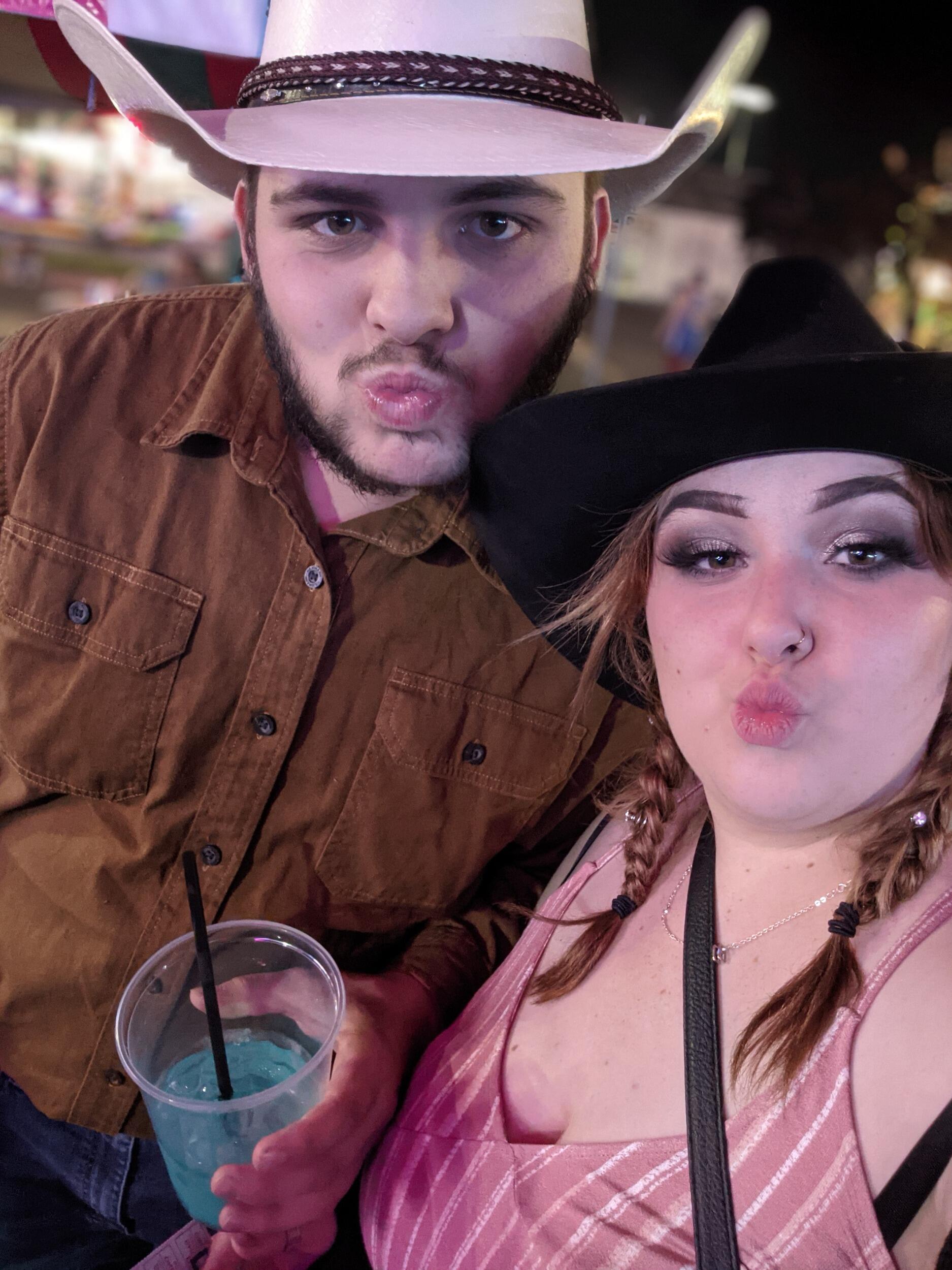 Hunter introducing Piper to the Reno Rodeo for the first time. Yeehaw! 