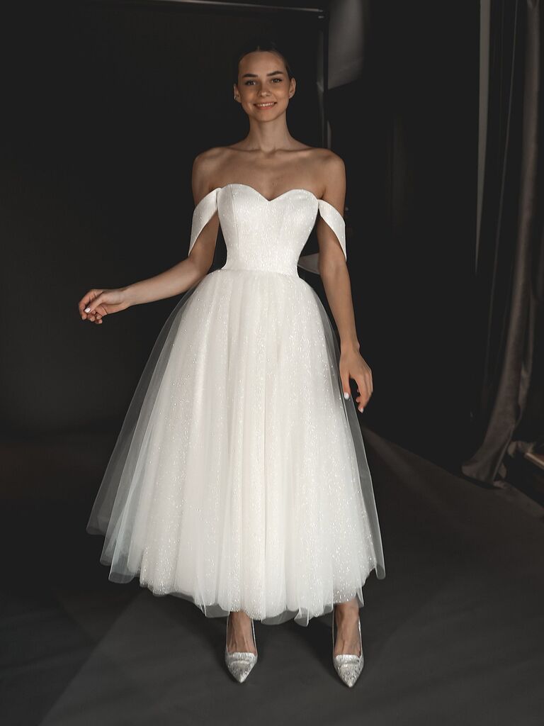 22 Ultra Chic Tea Length Wedding Dresses