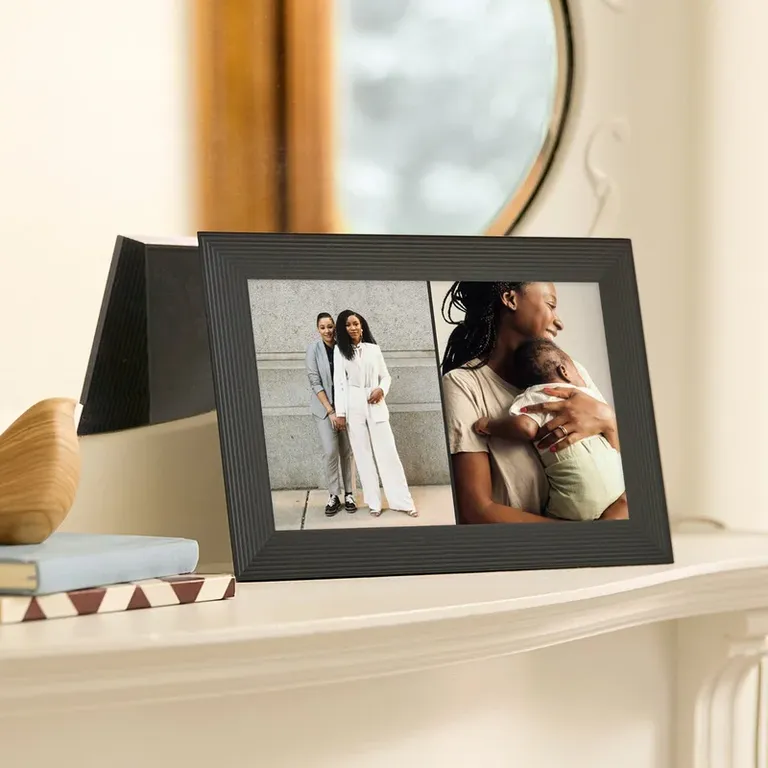 Digital picture frame