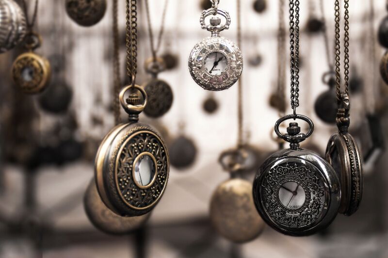 Alice in Wonderland themed party idea - pocket watch decorations
