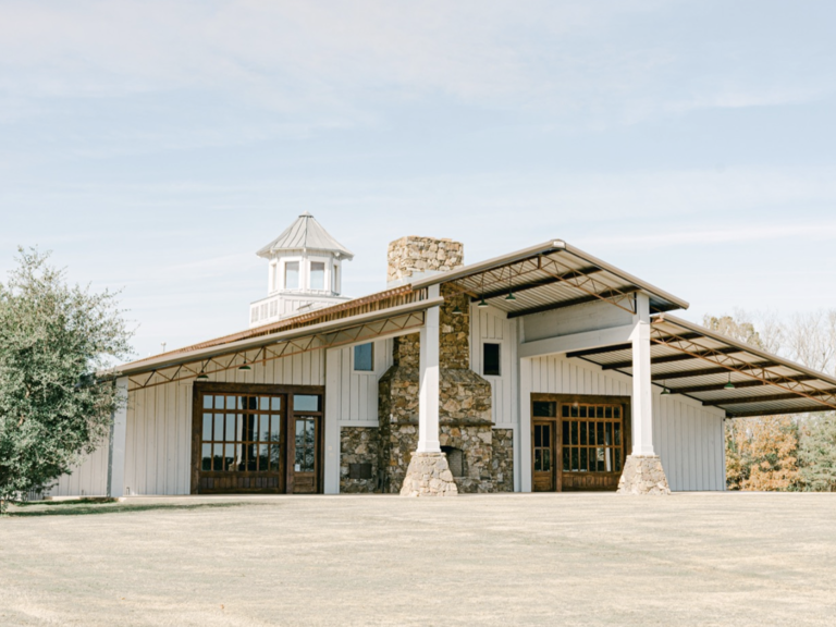 12 Barn Wedding Venues in Mississippi for a Magnolia State Soiree