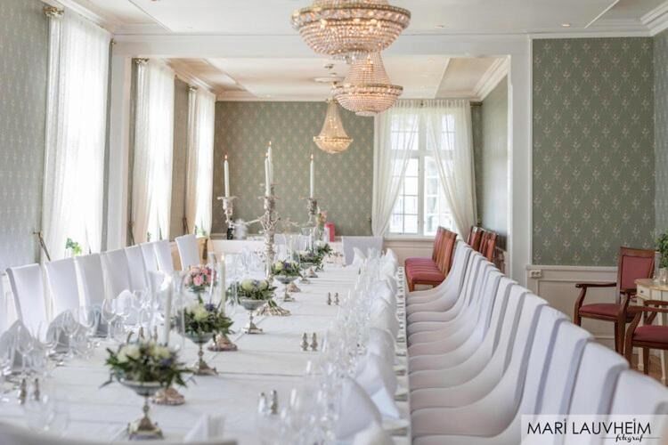 Dinner will be held at 18:00 in the Banquet Hall. 