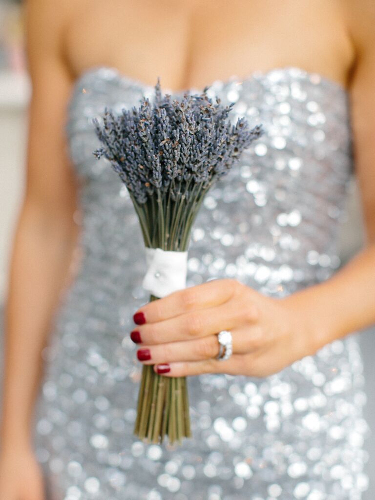 lavender bouquet bridesmaids