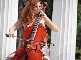 Elizabeth Weaver - Cellist - Hattiesburg, MS - Hero Gallery 1