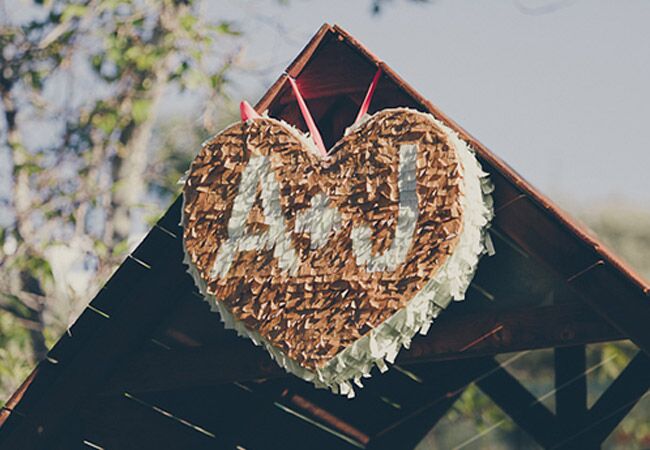 DIY: How to make a post-it heart pinata - Brooklyn Bride - Modern Wedding  Blog