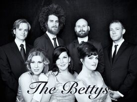 The Bettys - Cover Band - Toronto, ON - Hero Gallery 1