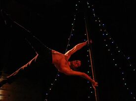 Portland - Circus Performers & Acrobats - Circus Performer - Portland, OR - Hero Gallery 4