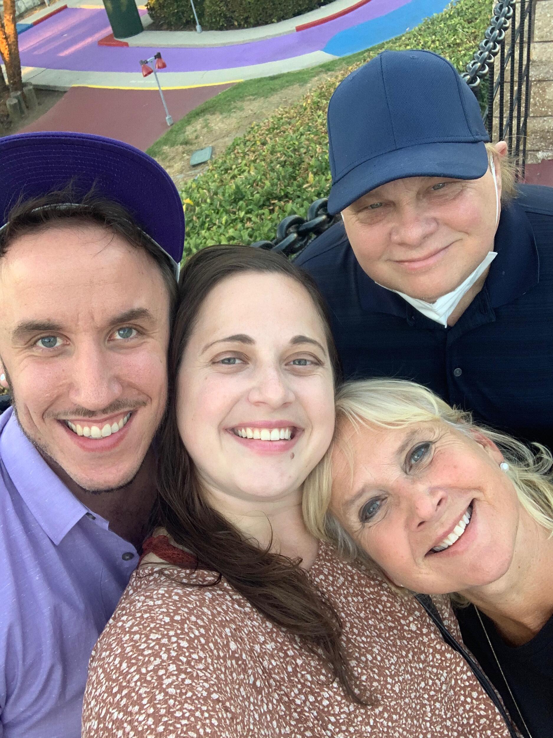 First official double date with Ilze's parents. We went mini golfing!