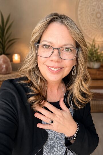 Hope Hughes – Psychic Reader & Intuitive Entertain - Psychic - Littleton, CO - Hero Main