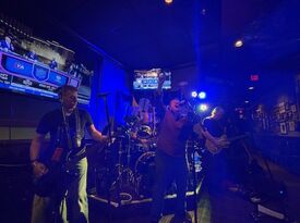 The Geri's - Cover Band - Lincoln Park, MI - Hero Gallery 2