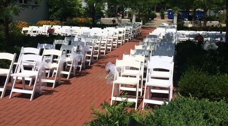 Are you looking for a last minute wedding venue? Boone Tavern has dates  still available in June, July, and August! From now until April 30th new  wedding bookings will receive a discount