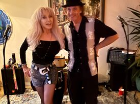 Party of Two - Classic Rock Band - Marina del Rey, CA - Hero Gallery 4