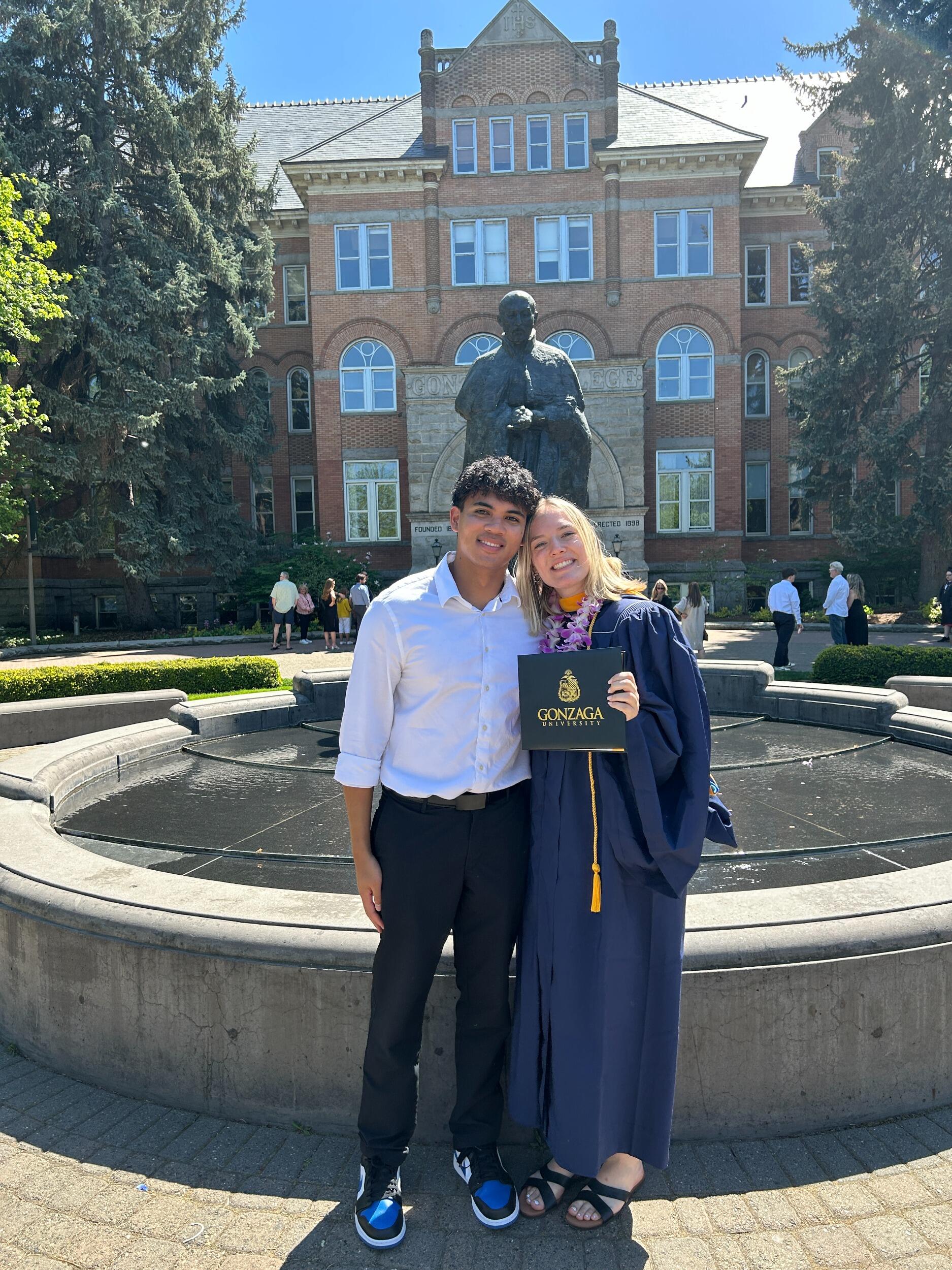 Elise graduated from Gonzaga with a B.S. in Biology!