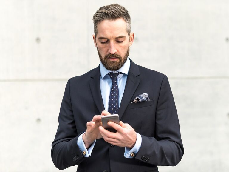 Men Check Their Phones More Than Women at Weddings