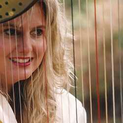Debora LaMarchina - The Golden Harpist, profile image